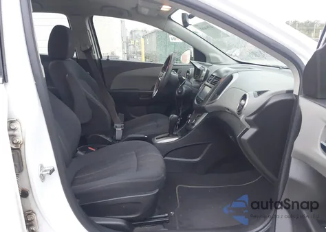 2016 Chevrolet Sonic Lt Auto из США, поврежденный, VIN 1G1JC5SH9G4181686